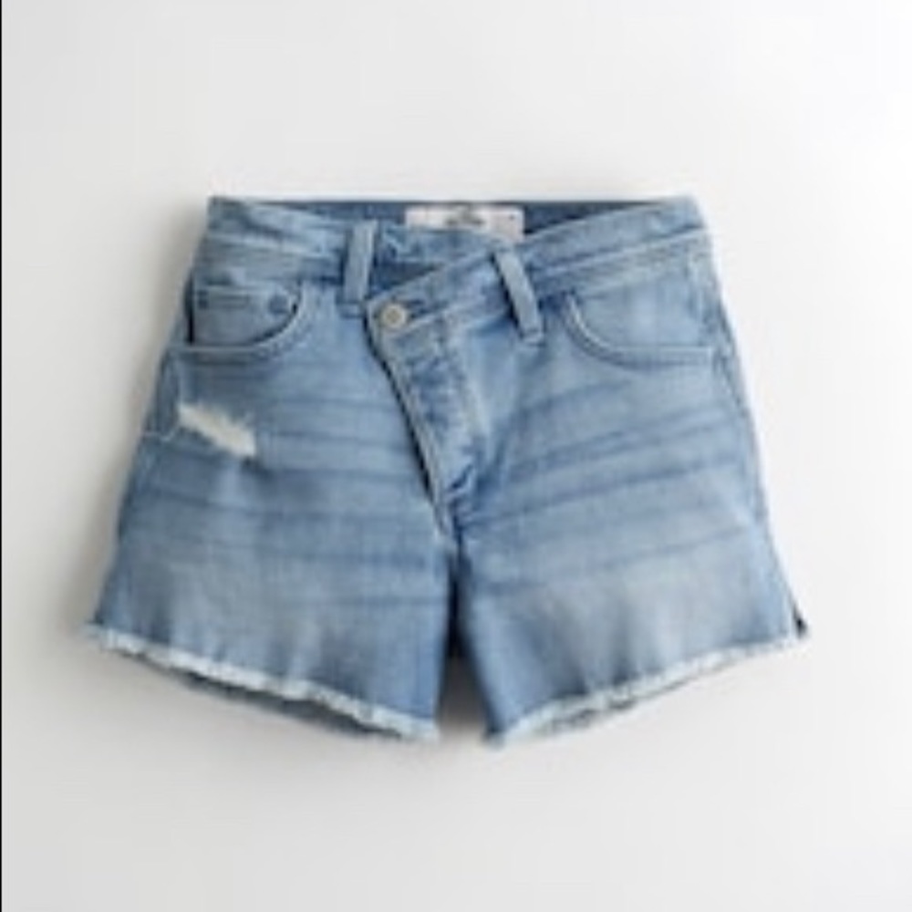 NWT/ Curvy High-Rise Crossover shorts